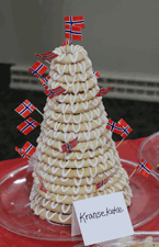 BorghildDahl54-Kransekake.gif